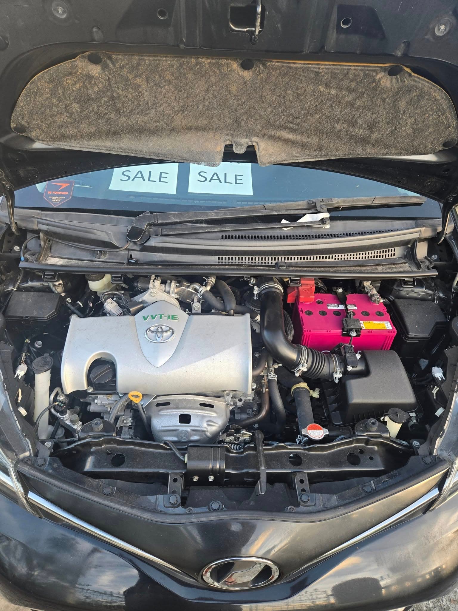 2016 Toyota Vitz thumbnail 3